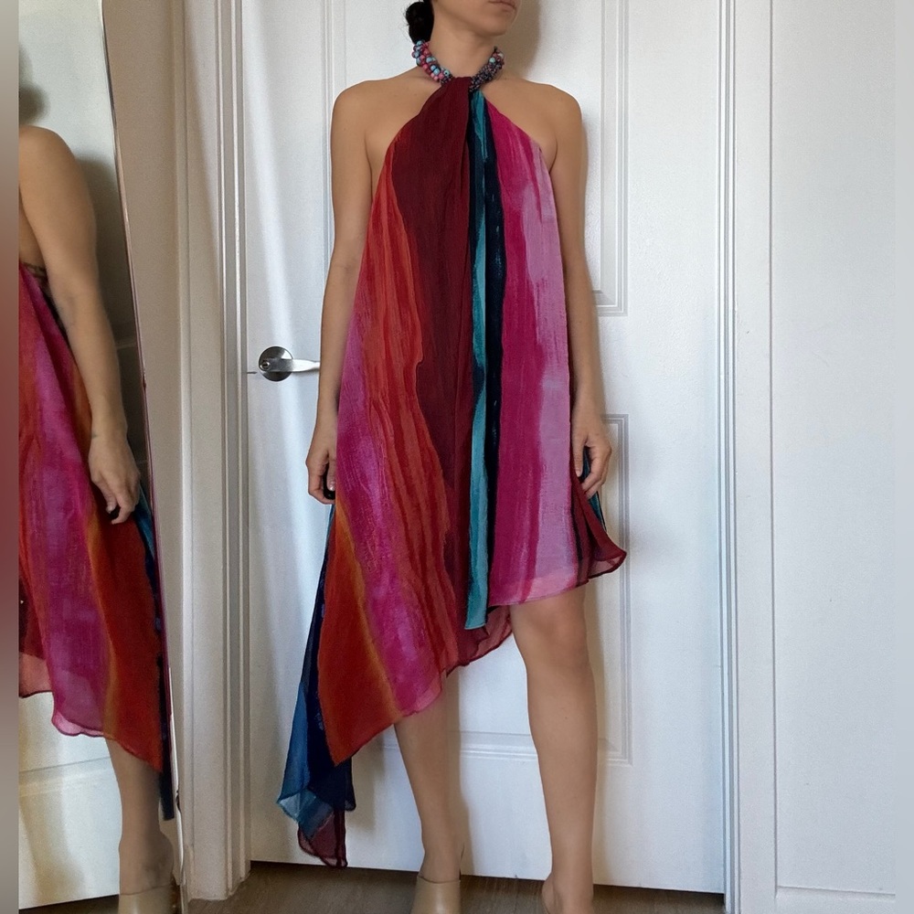 Zara asymetrical dress
Brand new never worn w/o tags